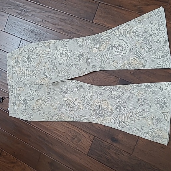 NWT DG2 by Diane Gilman Paisley Flare Pants with fringe hem Size 16 - Picture 2 of 7